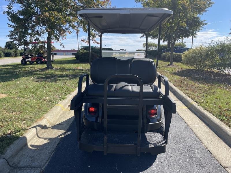 2022 E-Z-GO Express™ S4 ELiTE™ Lithium Black