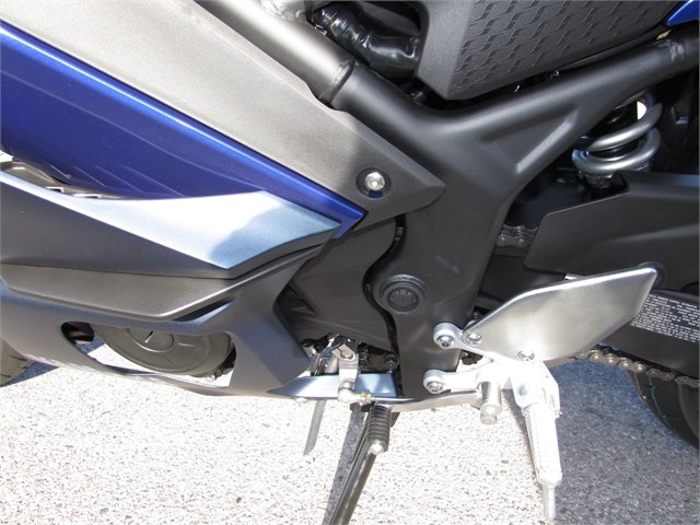 2023 YAMAHA YZF-R3