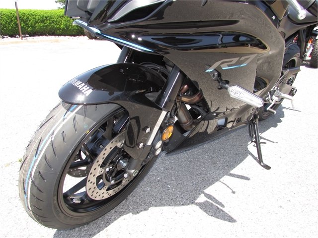 2023 YAMAHA YZF-R7
