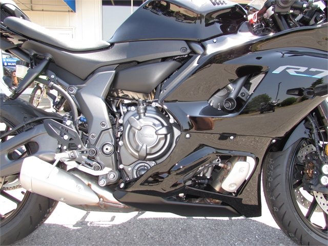 2023 YAMAHA YZF-R7